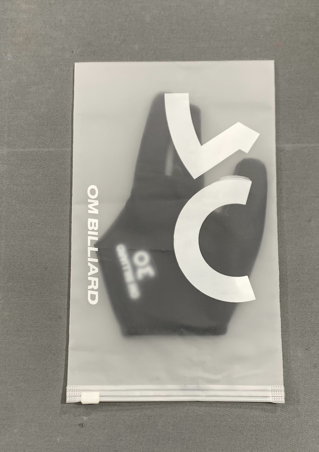 Packaging glove Om Billiard hitam